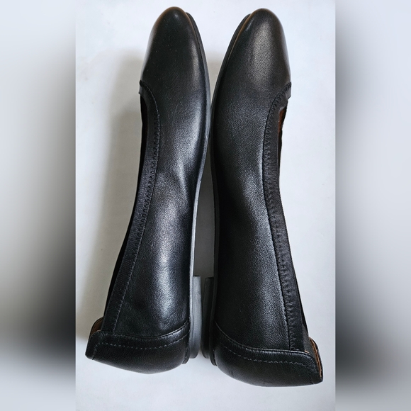 Vionic Caroll Women's Classic Black Flats - Picture 3 of 8